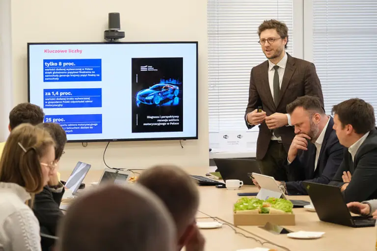 Polska motoryzacja zdominowana przez kapitał zagraniczny. Potrzeba nowego impulsu