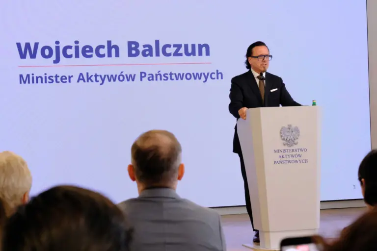 ElectroMobility Poland nawiązuje partnerstwo z Foxconn